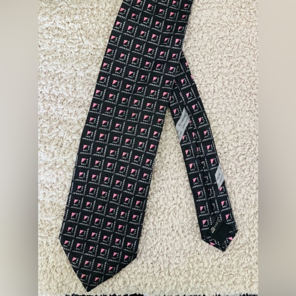 Ermenegildo Zegna 100% Silk Tie Black And Pink Geometric Pattern